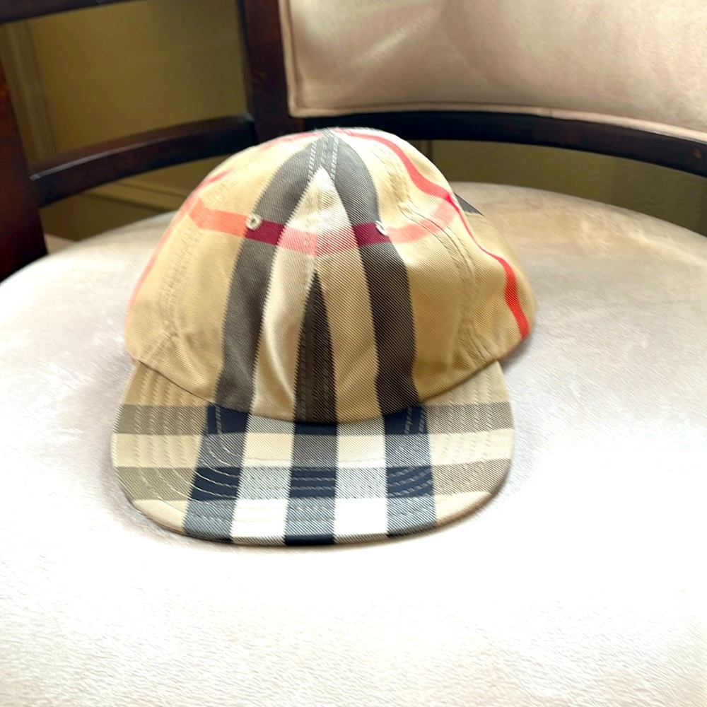 Burberry baseball cap